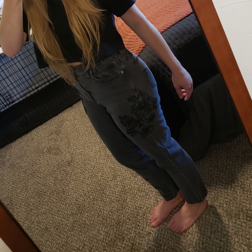 AEO Floral Mom Jeans - Picture 2 of 7